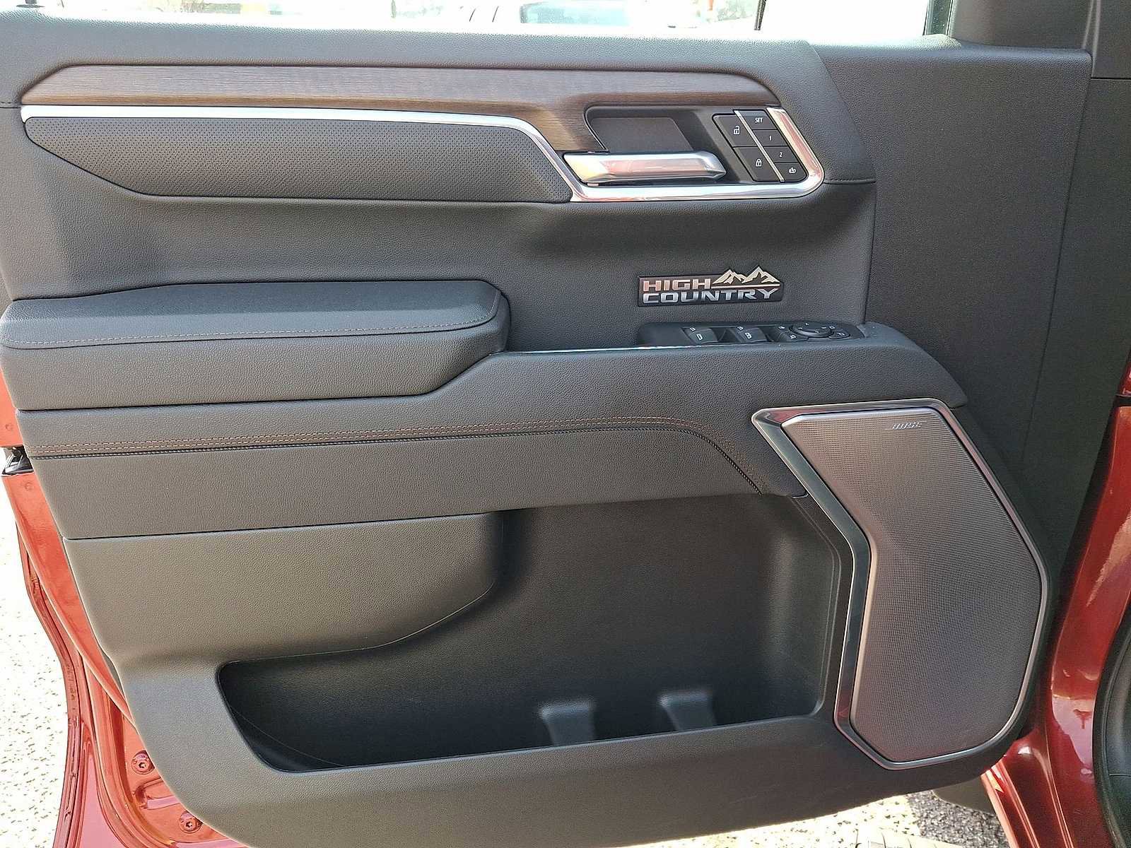 Used 2025 Chevrolet Silverado 1500 High Country image 29