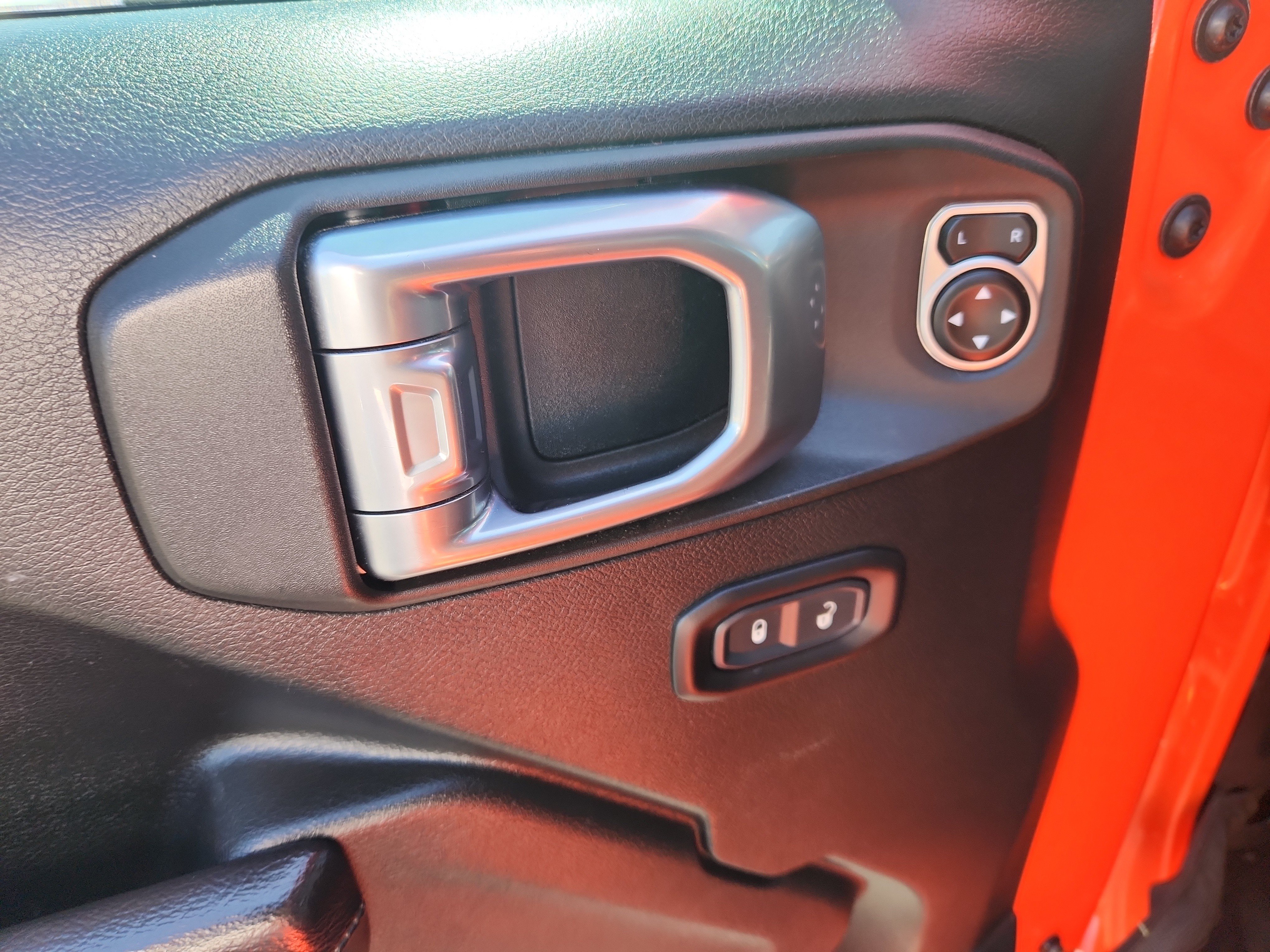Used 2019 Jeep Wrangler Sport AWD/4WD image 21