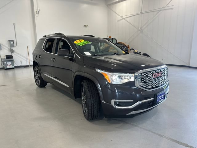 Certified 2017 GMC Acadia Denali w/ Technology Package AWD/4WD image 3