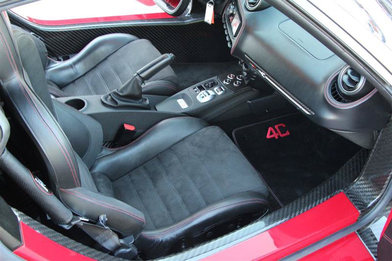 Used 2015 Alfa Romeo 4C Launch Edition w/ Convenience Group RWD image 17