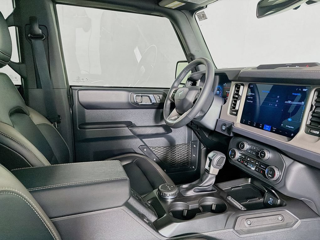 Used 2025 Ford Bronco Outer Banks AWD/4WD image 30