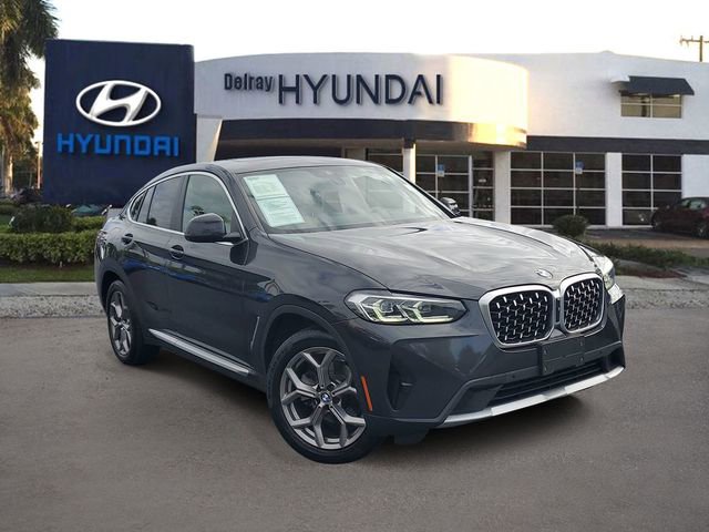 Used 2022 BMW X4 xDrive30i w/ Premium Package 2