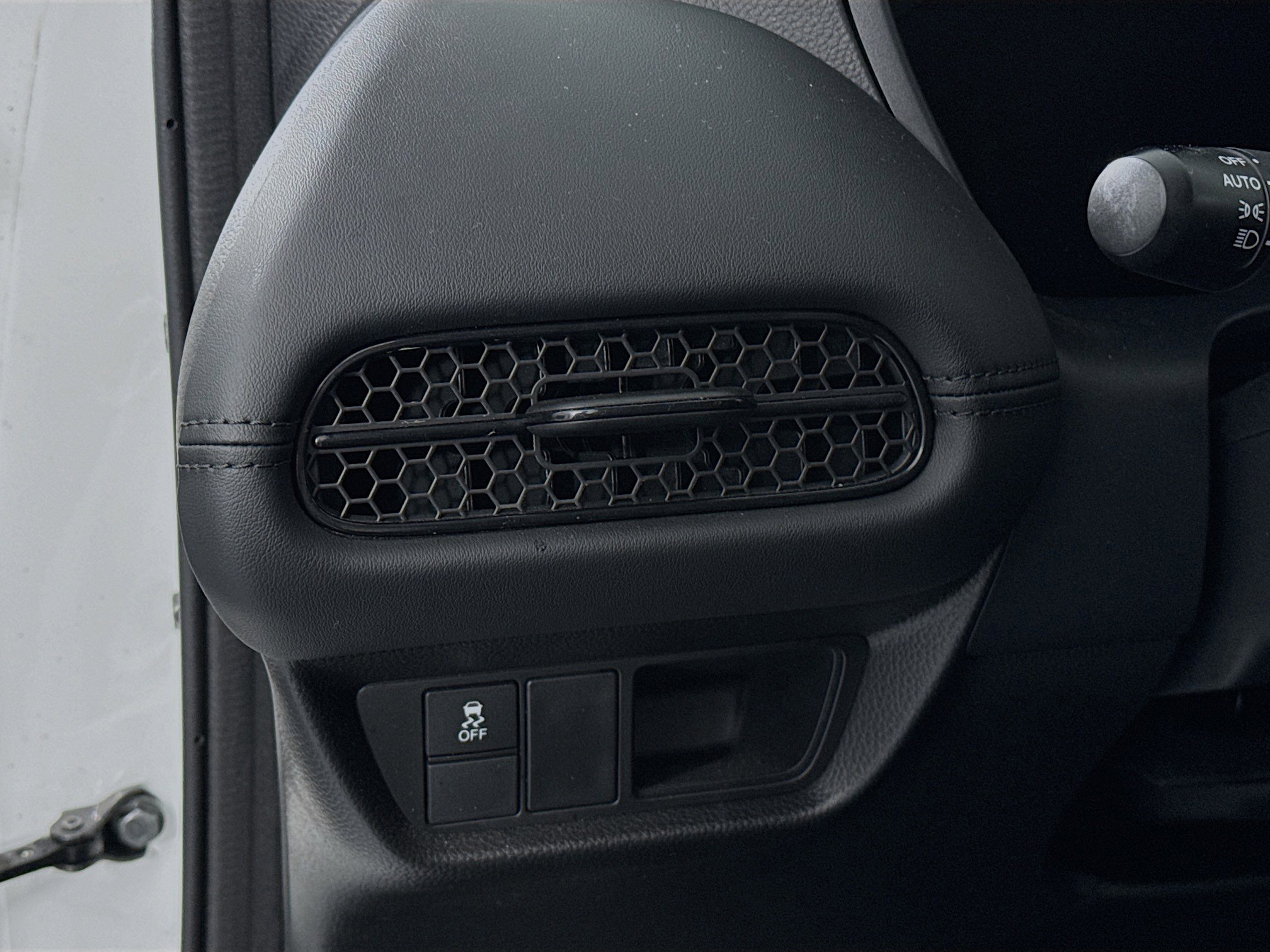 Certified 2023 Honda HR-V LX image 10