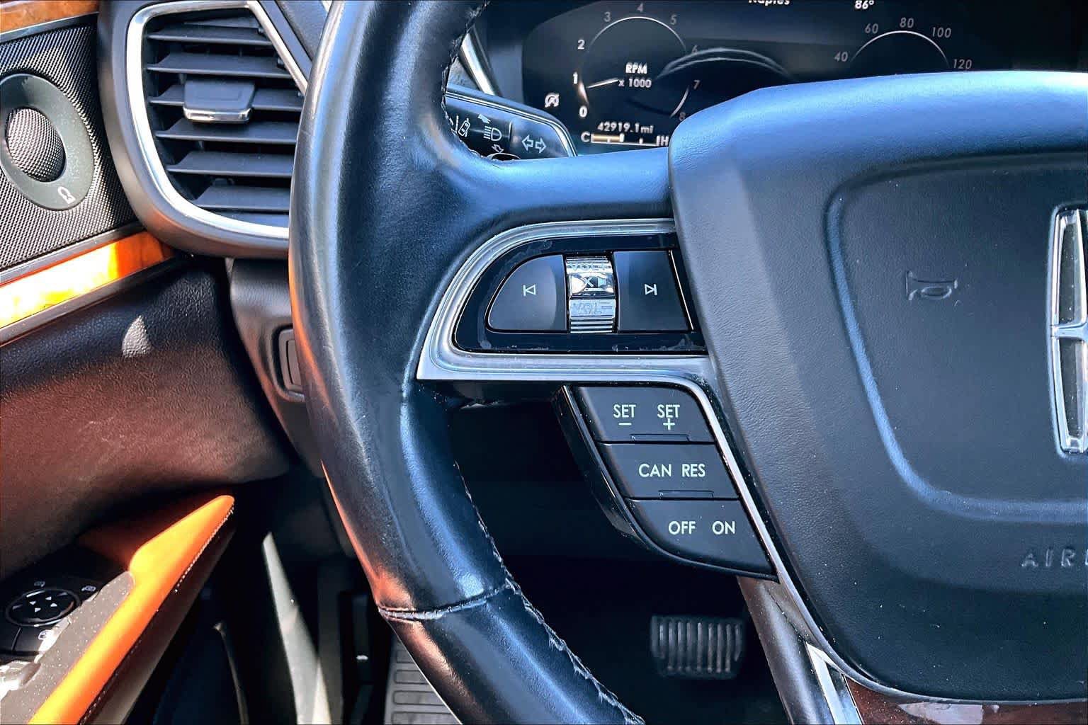 Used 2020 Lincoln Nautilus Reserve FWD image 22