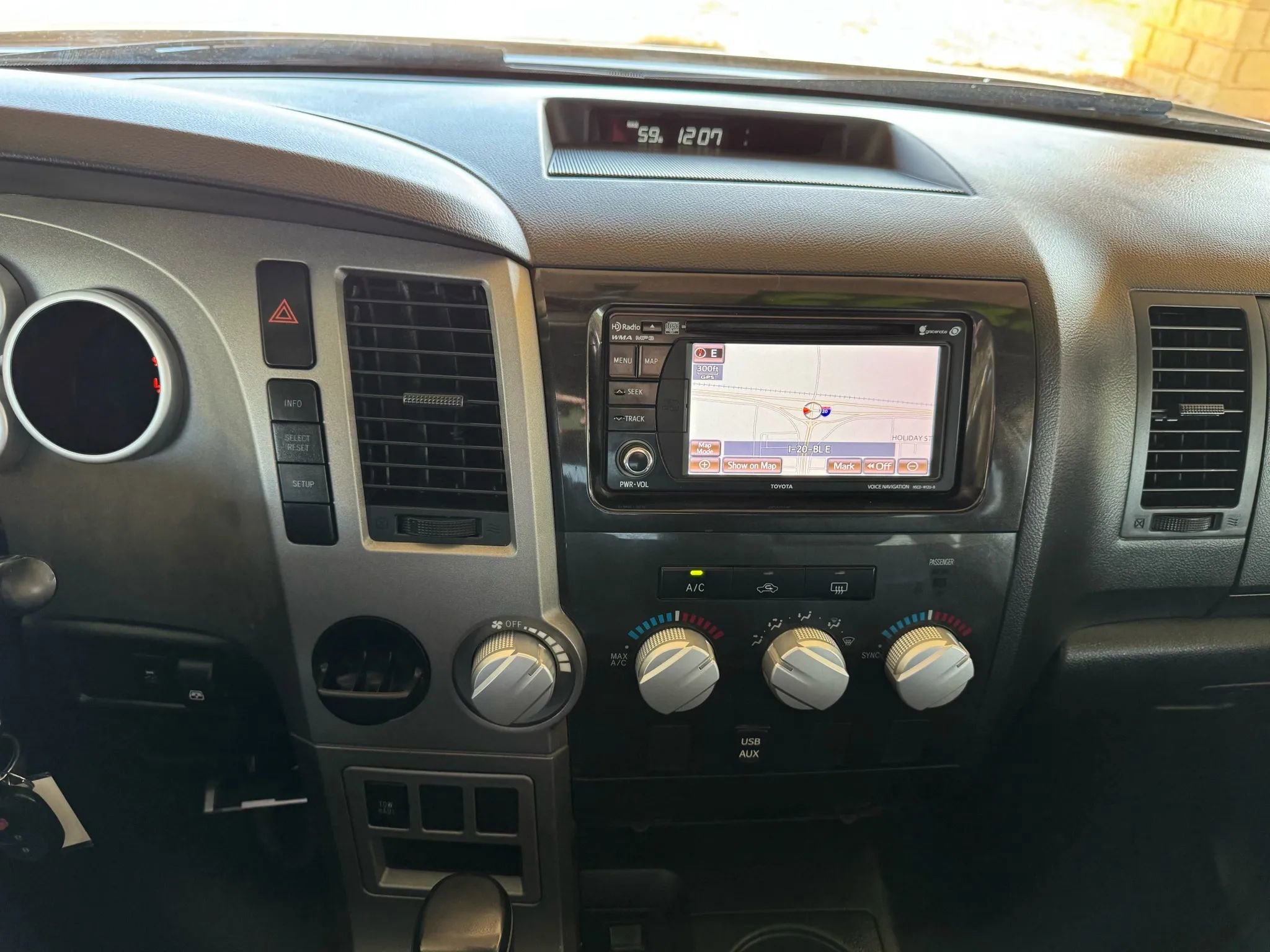 Used 2012 Toyota Tundra 2WD CrewMax image 15