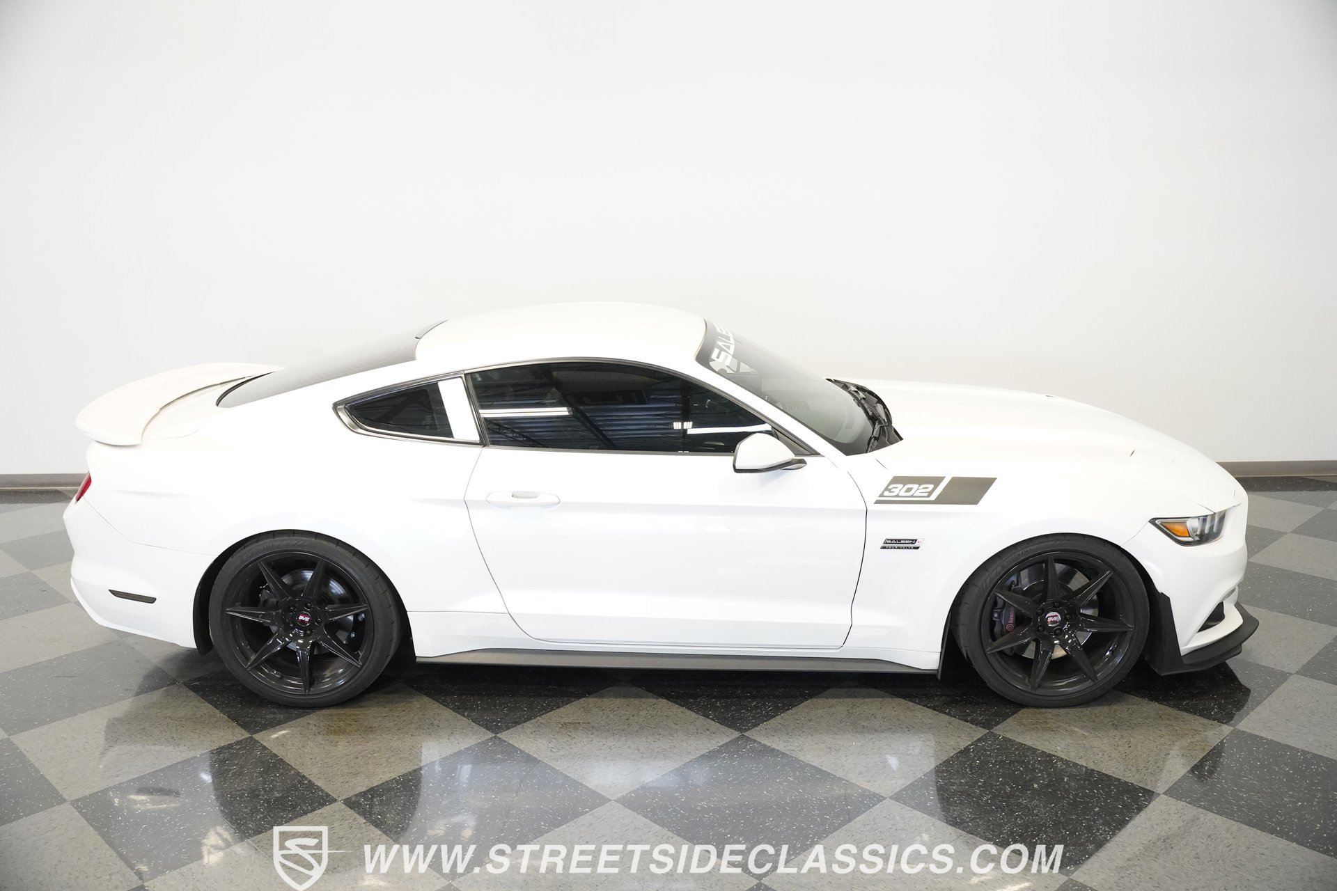 Used 2017 Ford Mustang GT image 29