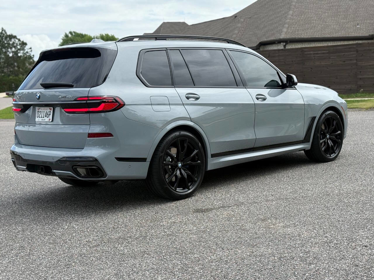 Used 2024 BMW X7 xDrive40i w/ Executive Package image 5