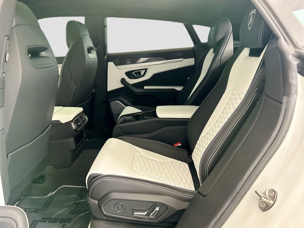 Used 2020 Lamborghini Urus AWD/4WD image 20