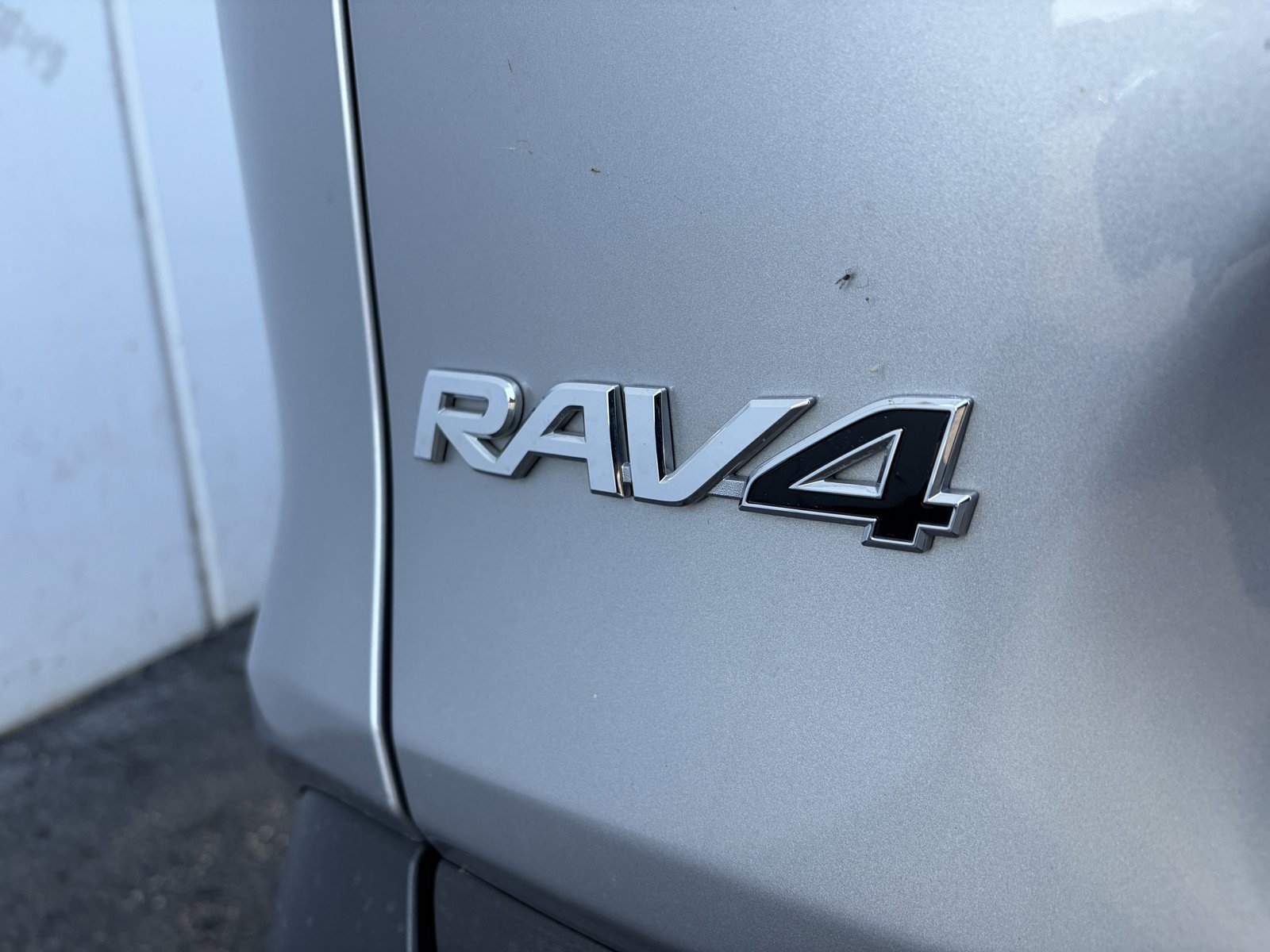 Used 2022 Toyota RAV4 XLE Premium AWD/4WD image 34