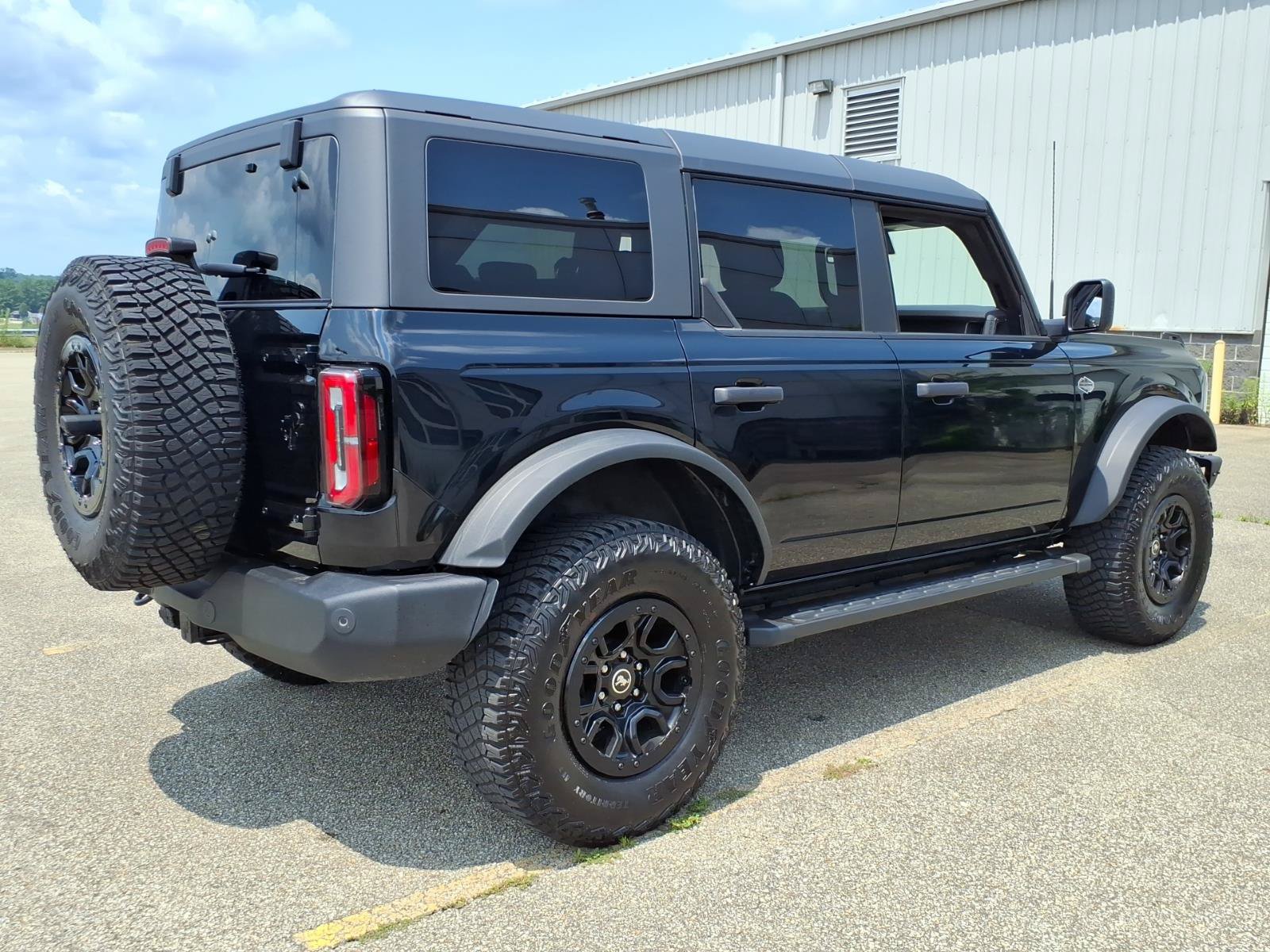 Certified 2024 Ford Bronco Wildtrak AWD/4WD image 4