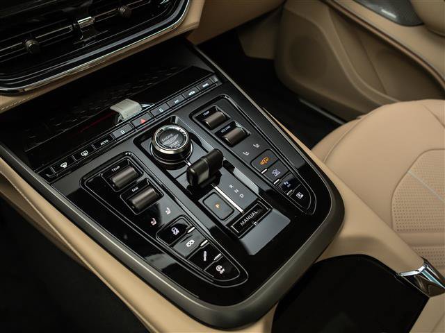 New 2026 Aston Martin DBX S AWD/4WD image 9
