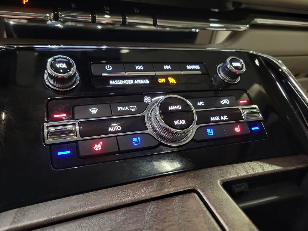 Used 2020 Lincoln Navigator Reserve w/ Luxury Package RWD image 16