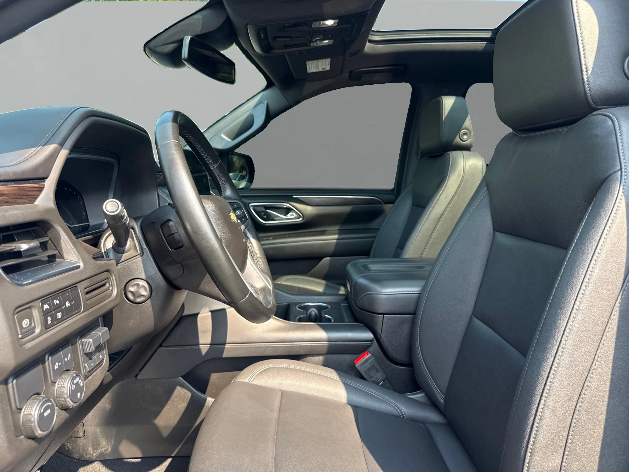 Used 2023 Chevrolet Suburban LT w/ LT Signature Package RWD image 9