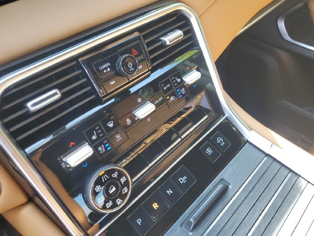 Used 2025 Nissan Armada Platinum Reserve AWD/4WD image 24