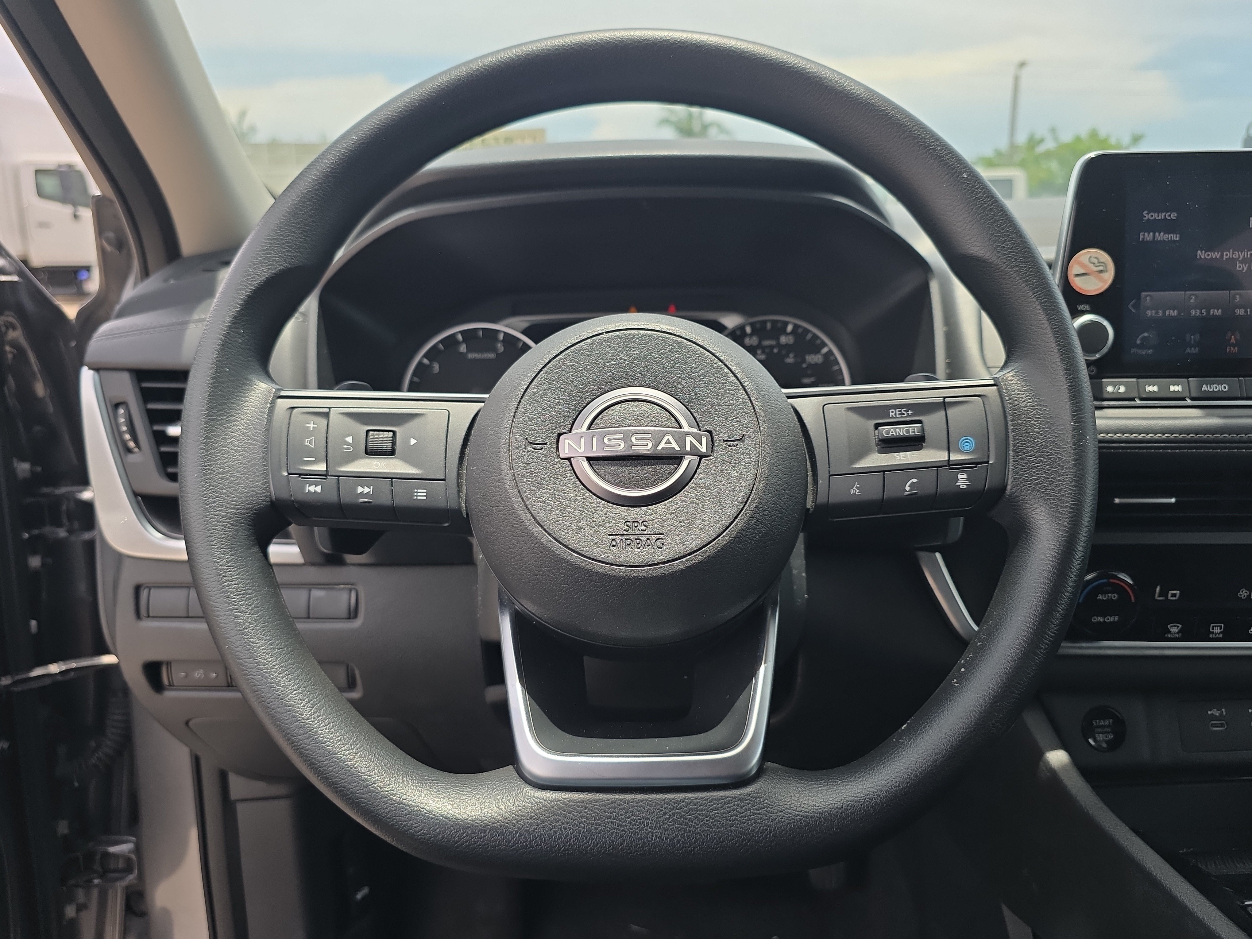 Used 2024 Nissan Rogue SV FWD image 27