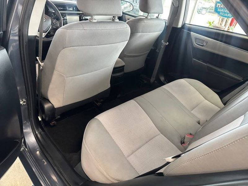 Used 2015 Toyota Corolla LE image 10