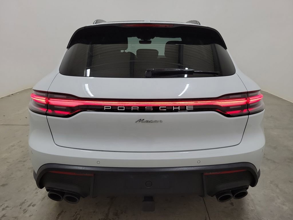 Used 2025 Porsche Macan image 6