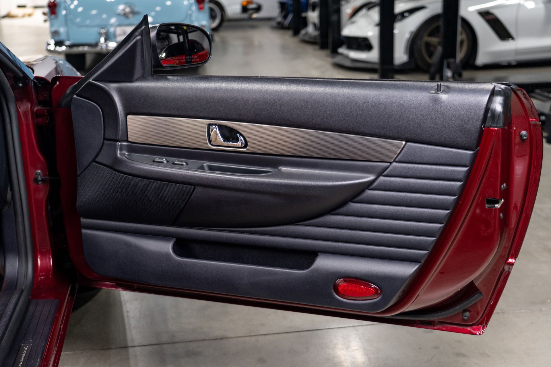 Used 2004 Ford Thunderbird Deluxe image 57