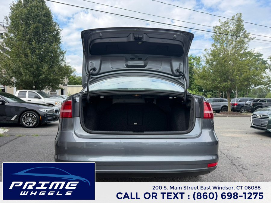 Used 2015 Volkswagen Jetta Sport FWD image 13
