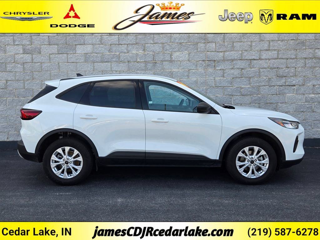 Used 2025 Ford Escape Active AWD/4WD image 6