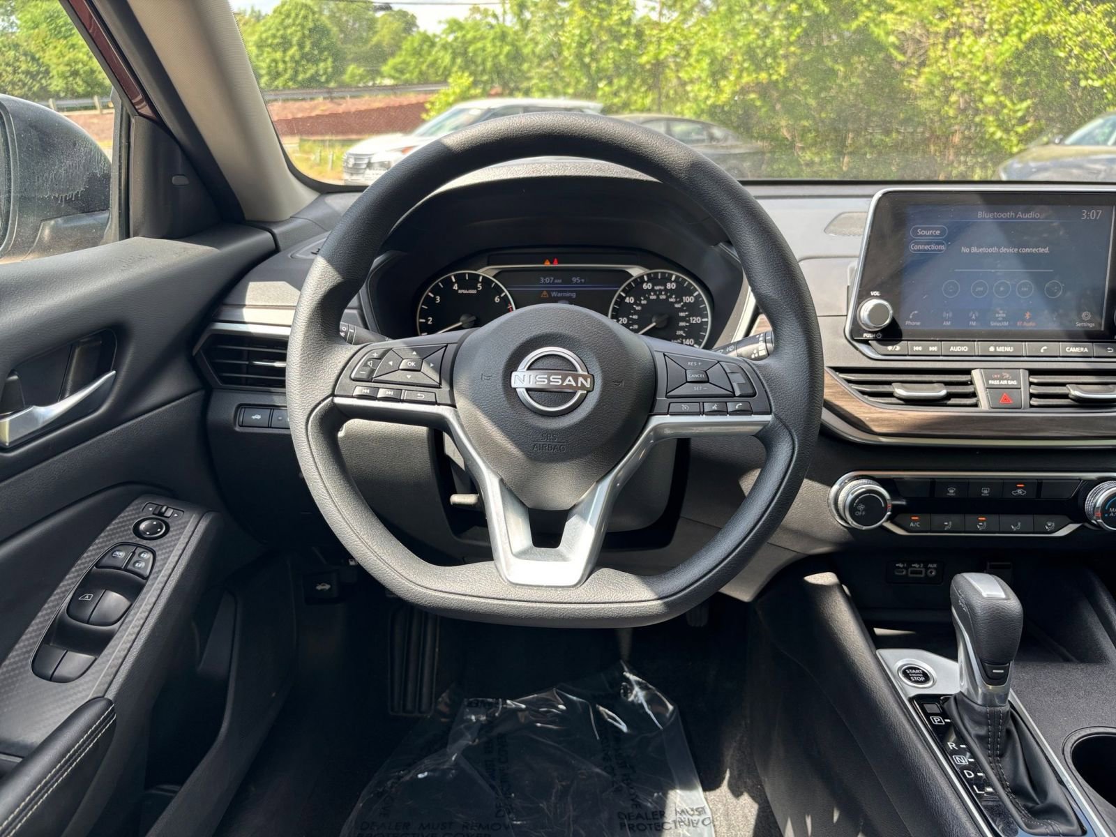 Used 2025 Nissan Altima 2.5 SV image 33