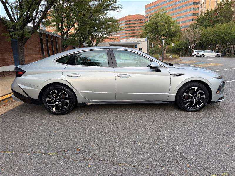 Used 2025 Hyundai Sonata SEL FWD image 7