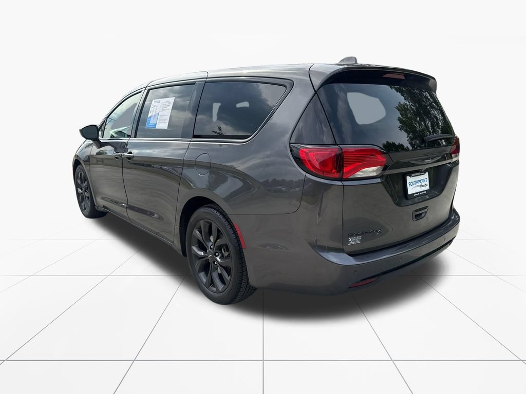 Used 2019 Chrysler Pacifica Touring Plus w/ S Appearance Package FWD image 6