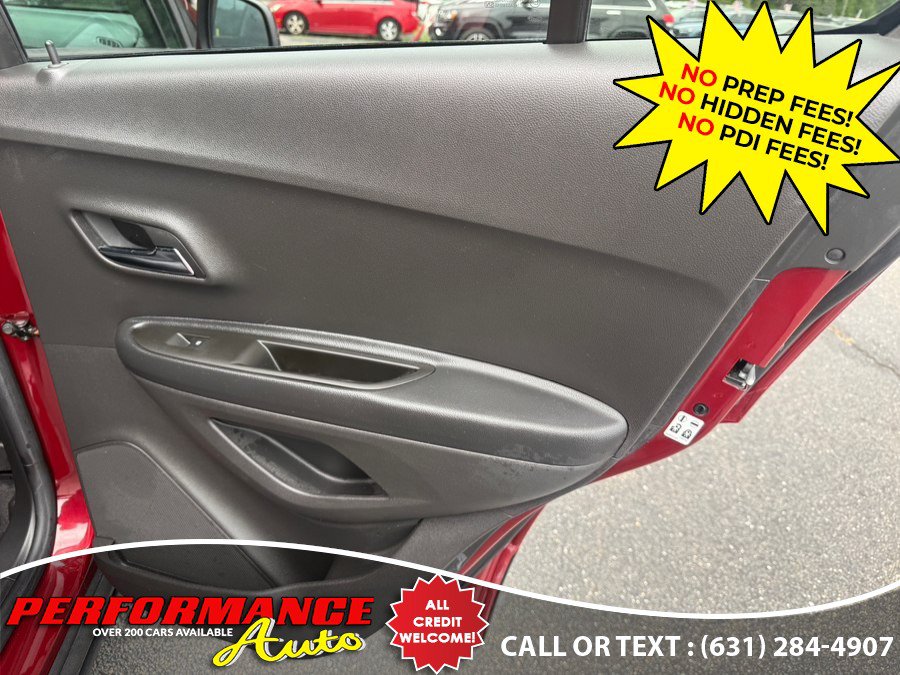 Used 2021 Chevrolet Trax LT w/ Driver Confidence Package AWD/4WD image 23