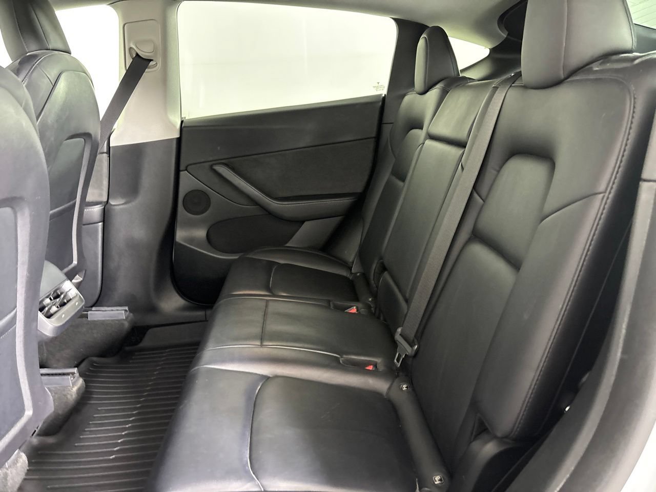 Used 2021 Tesla Model Y Long Range AWD/4WD image 14