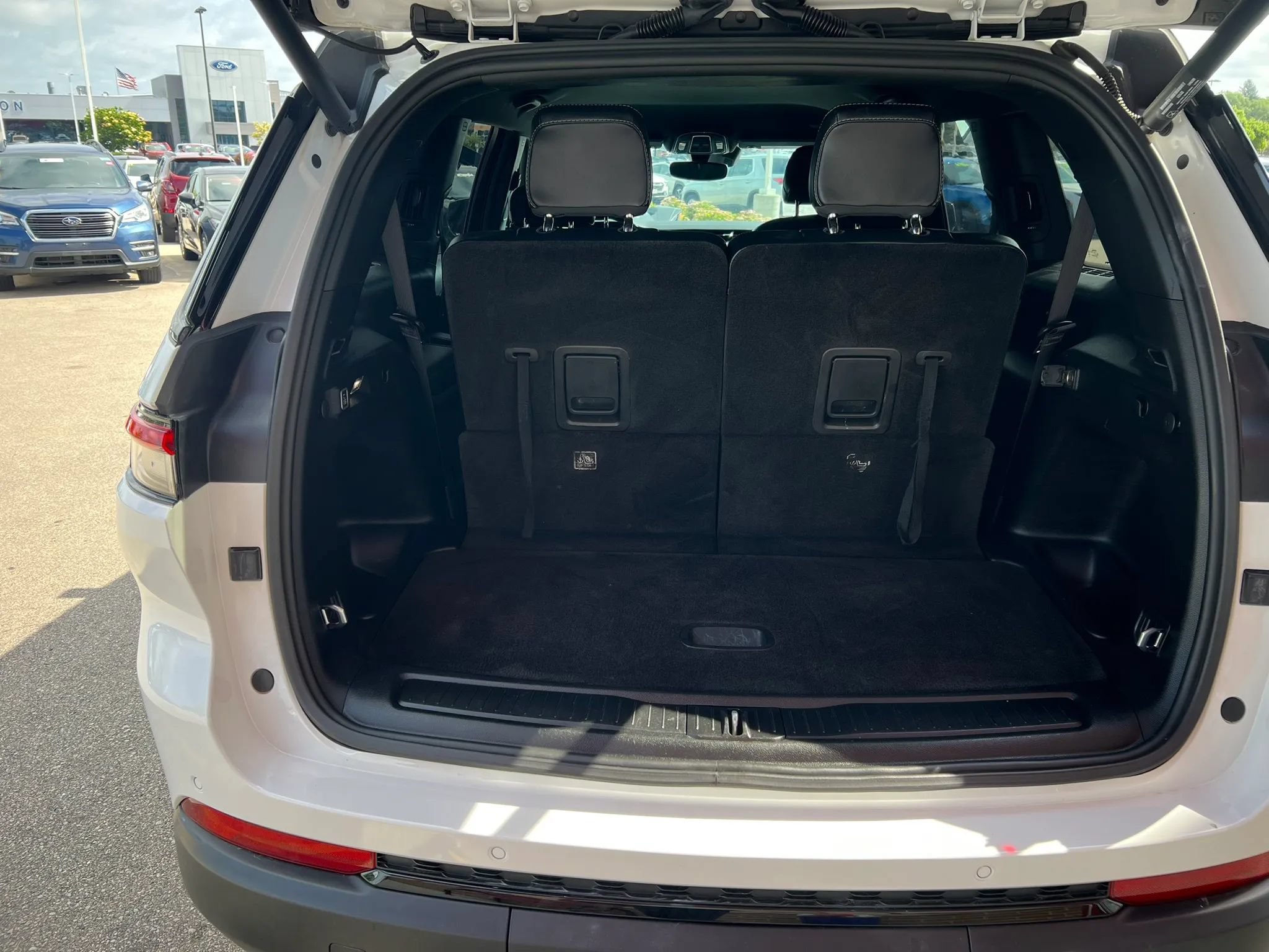 Used 2021 Jeep Grand Cherokee L Laredo AWD/4WD image 6