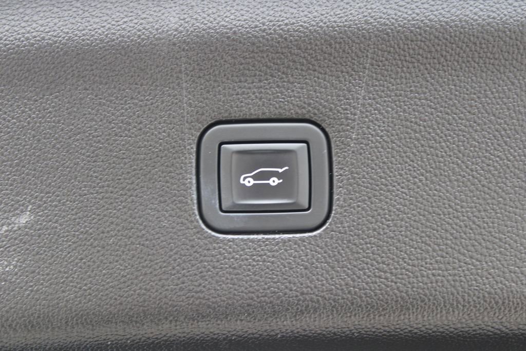 Used 2020 Buick Enclave Essence image 31