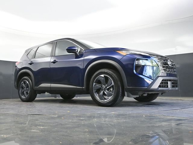Used 2025 Nissan Rogue SV image 35