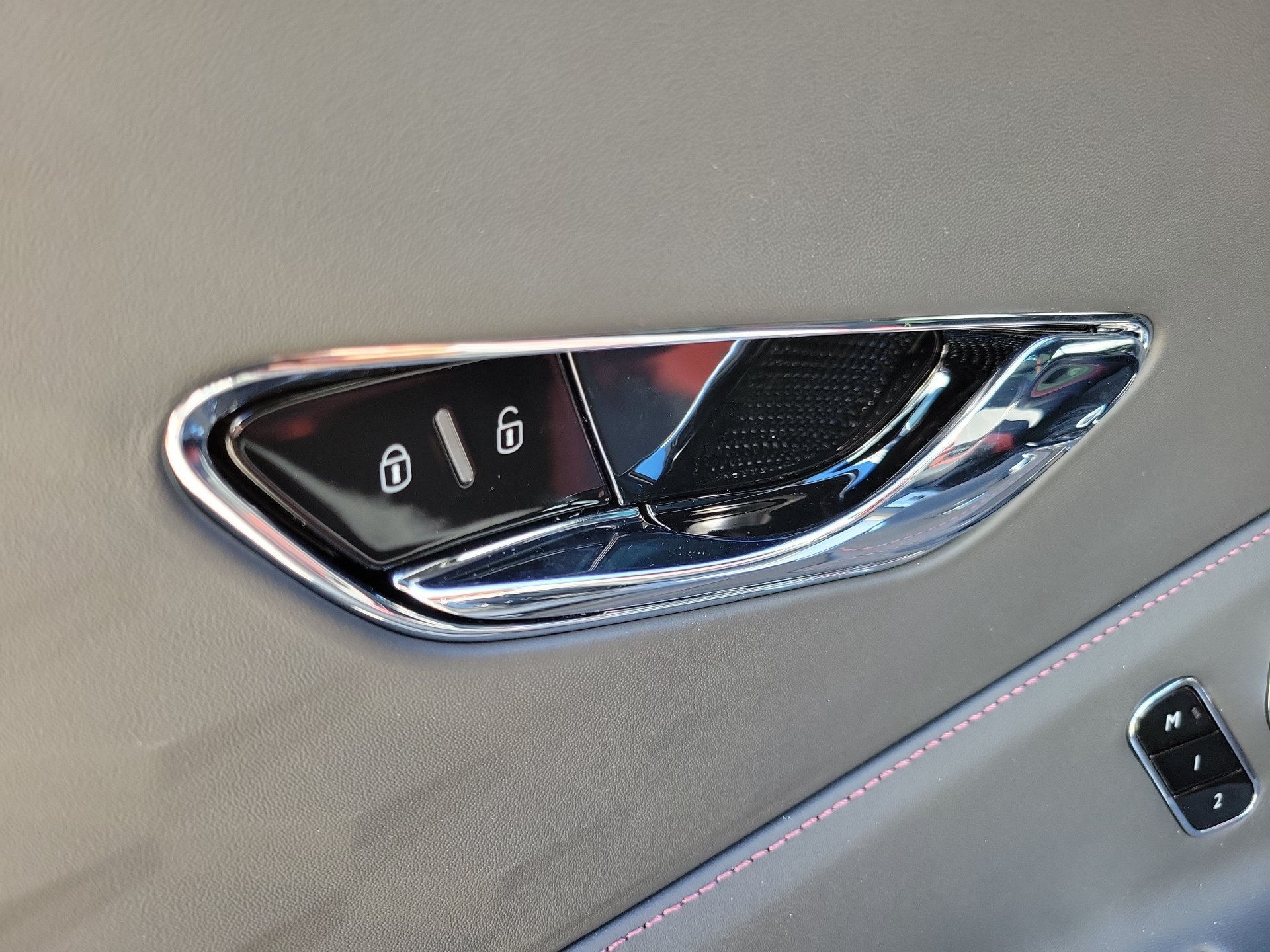 New 2027 Bentley Flying Spur Speed AWD/4WD image 14