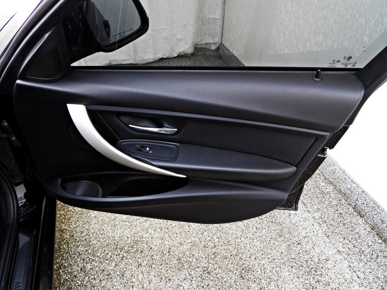 Used 2018 BMW 320i Sedan RWD image 11