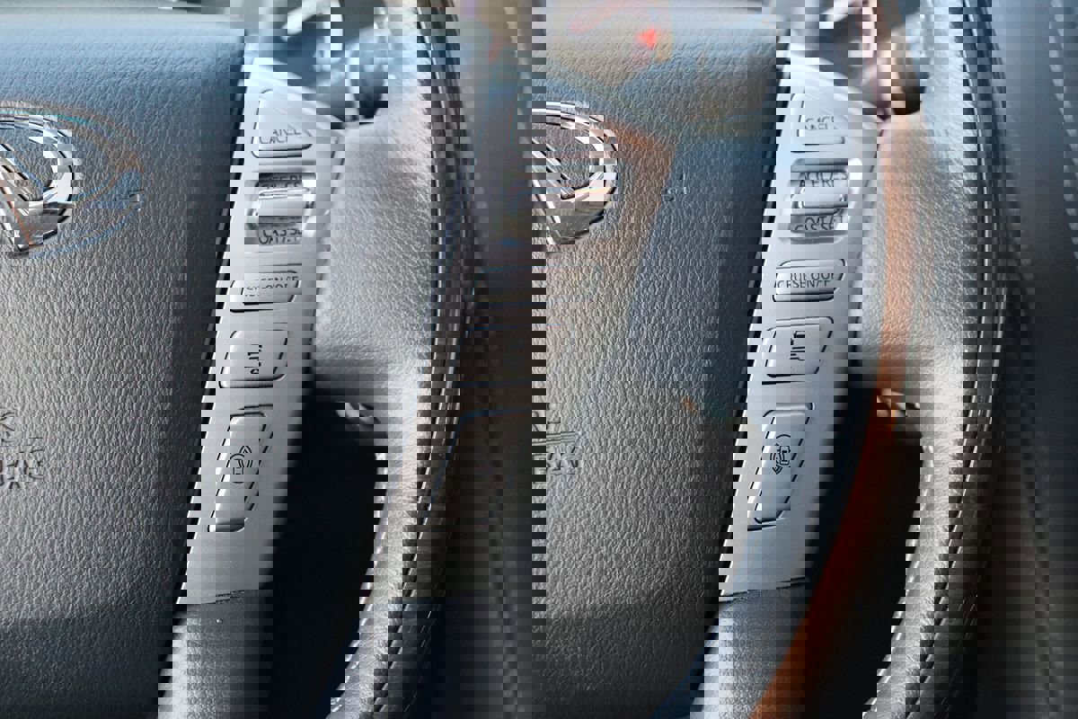 Used 2016 INFINITI QX80 Luxe w/ 22" Wheel Package image 18