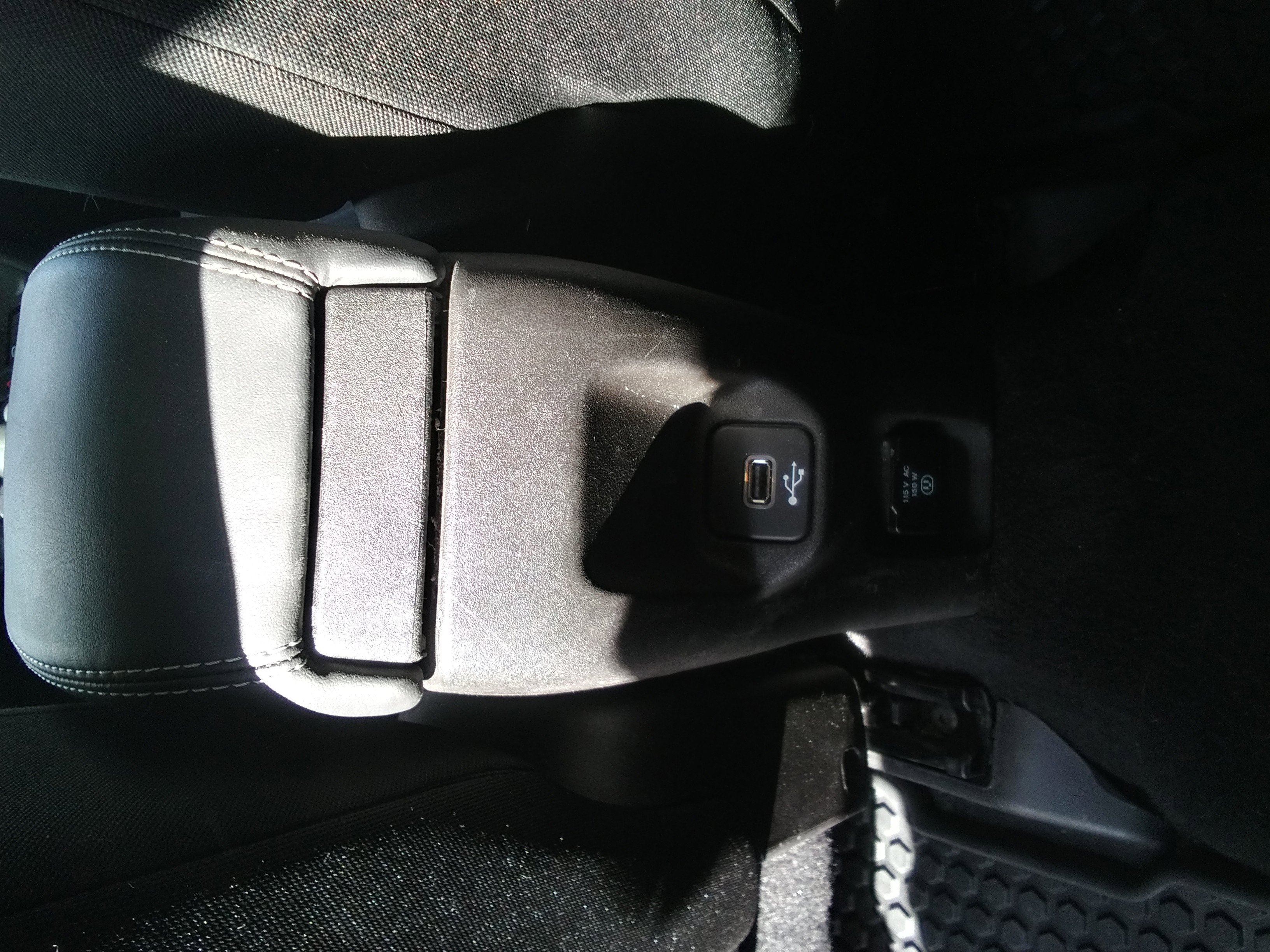 Used 2022 Jeep Renegade Latitude w/ Convenience Group AWD/4WD image 11
