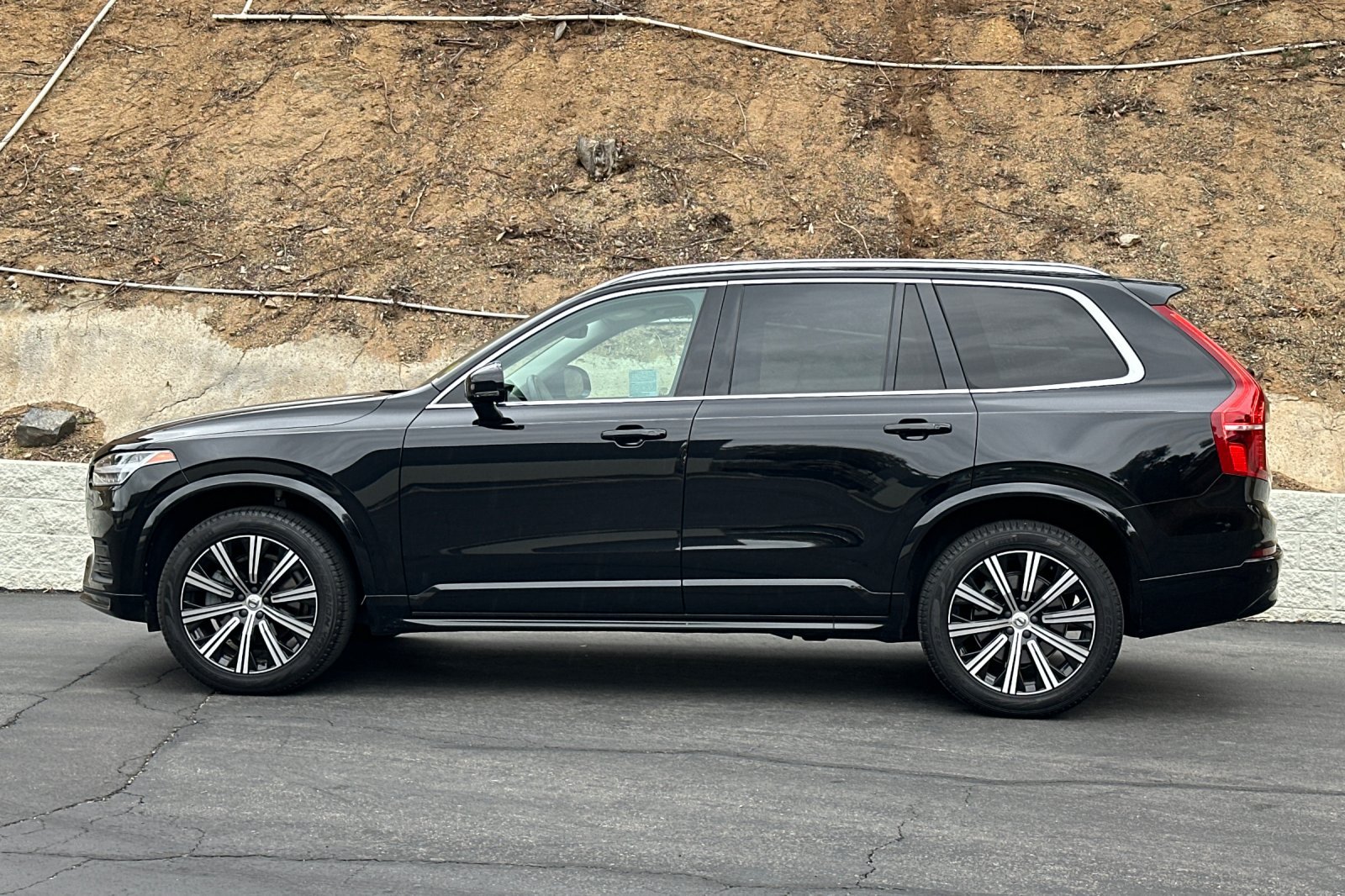 Certified 2023 Volvo XC90 B6 Core w/ Protection Package Premier AWD/4WD image 8