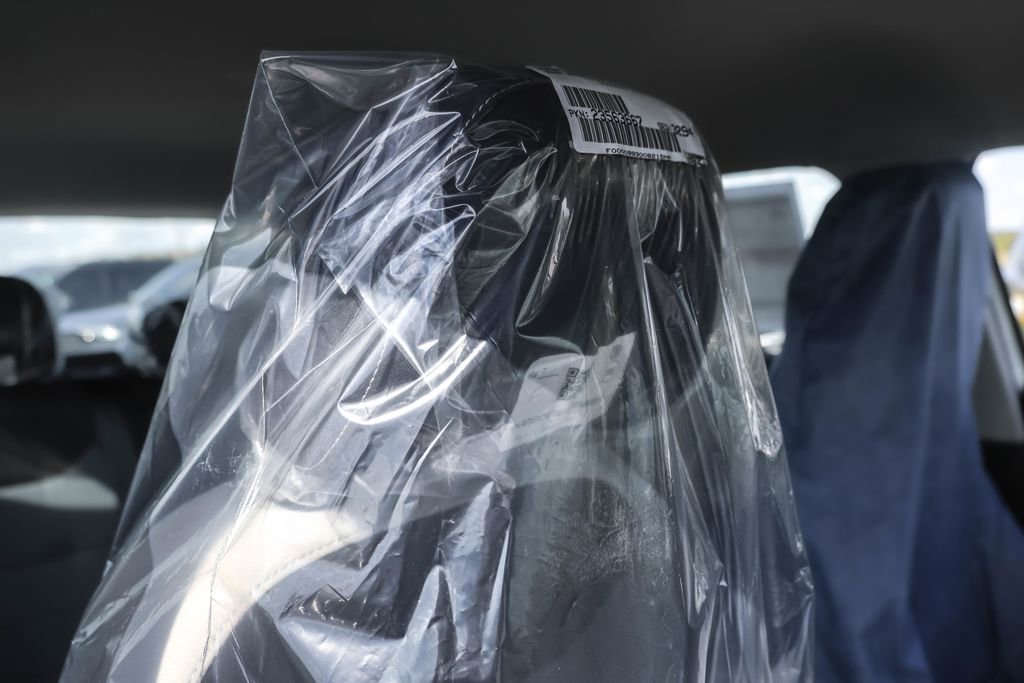 Used 2025 Volkswagen Taos S image 35