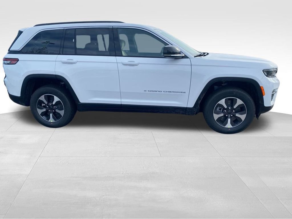 Used 2024 Jeep Grand Cherokee Limited 4xe w/ Trailer Tow Package image 4