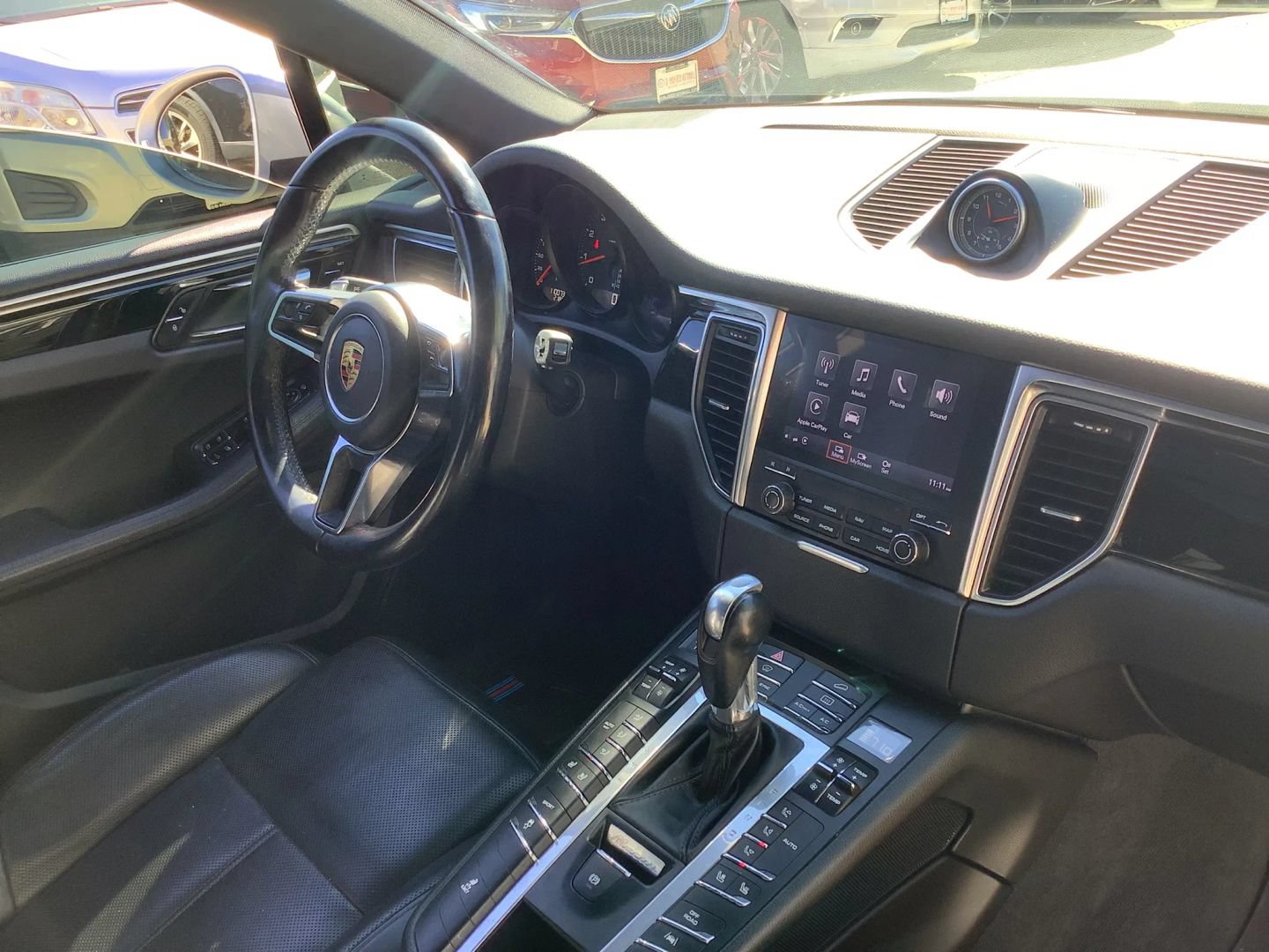 Used 2018 Porsche Macan Sport Edition AWD/4WD image 10