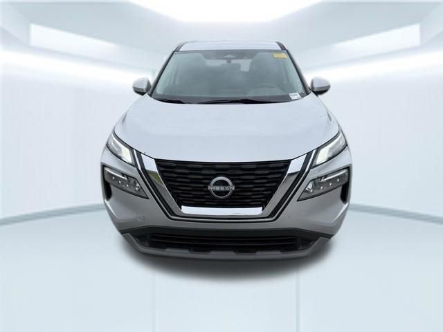 Used 2023 Nissan Rogue SV AWD/4WD image 2