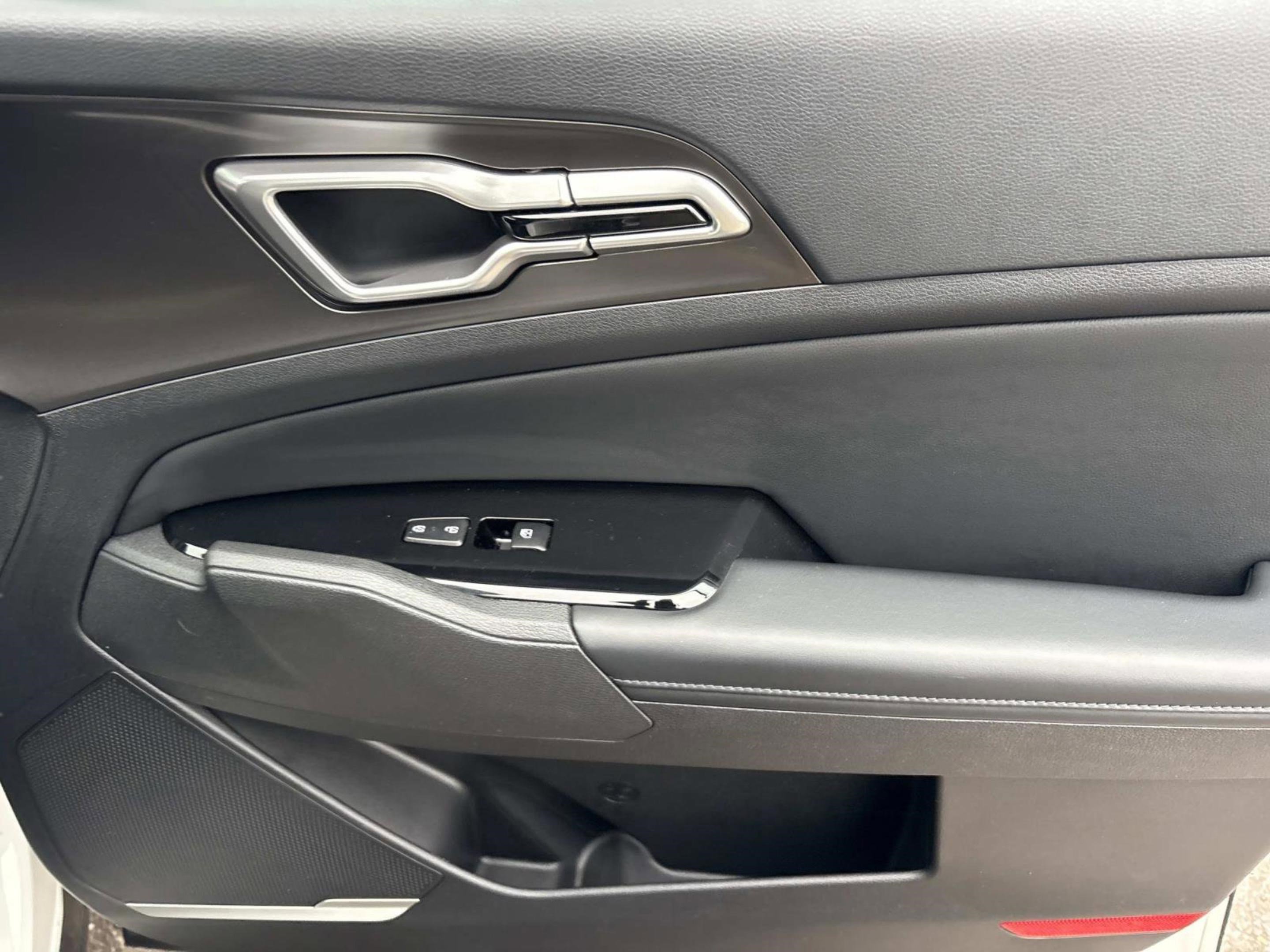 Used 2023 Kia Sportage EX image 21