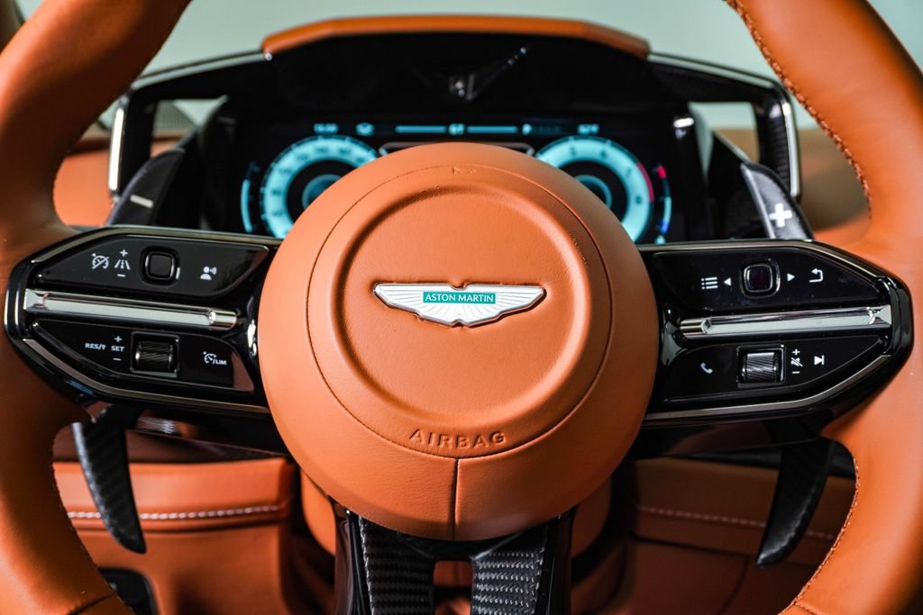 Used 2026 Aston Martin Vanquish Convertible RWD image 29