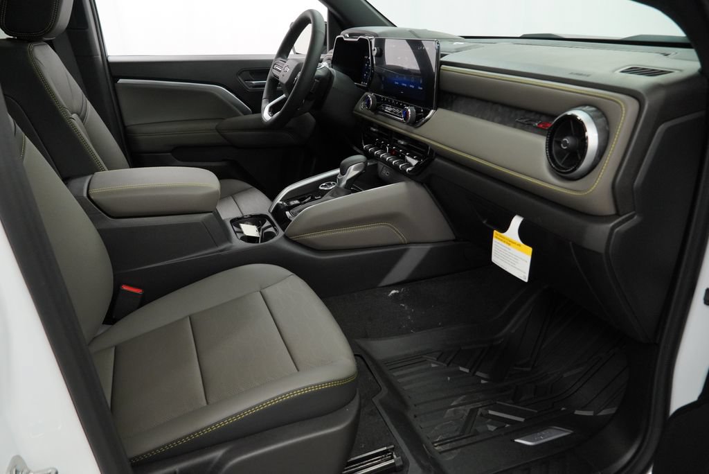 New 2026 Chevrolet Colorado ZR2 w/ Technology Package AWD/4WD image 31