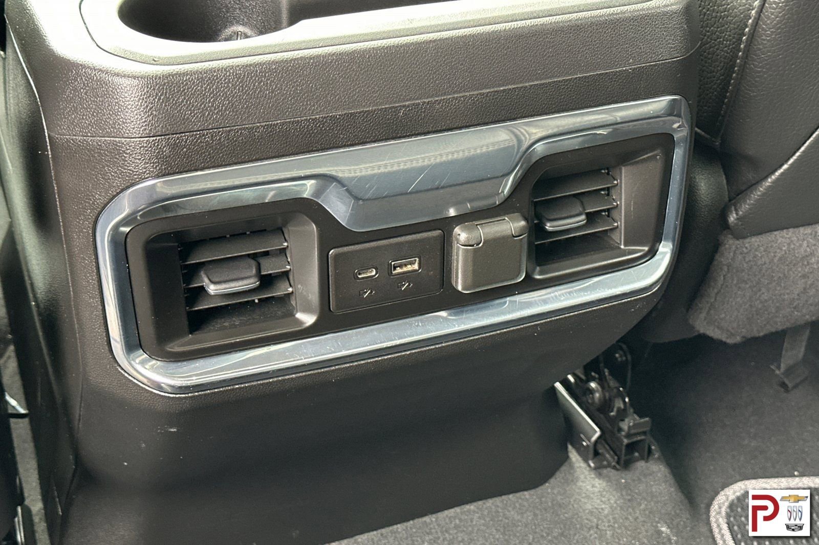 Certified 2022 GMC Sierra 3500 Denali image 15