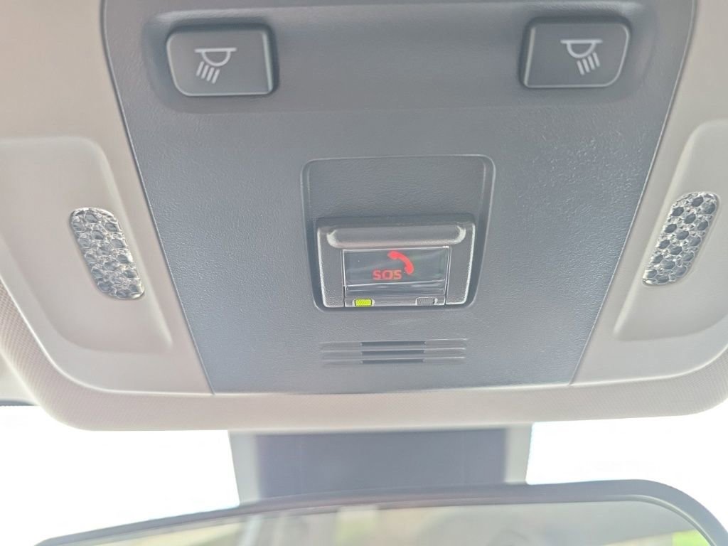 Used 2024 Toyota Camry SE image 32