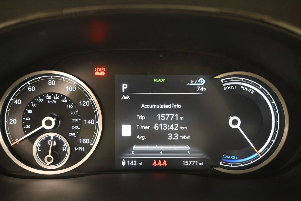 Used 2024 Genesis Electrified GV70 AWD/4WD image 18