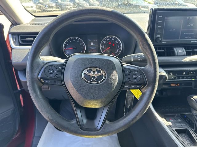 Used 2021 Toyota RAV4 LE FWD image 15