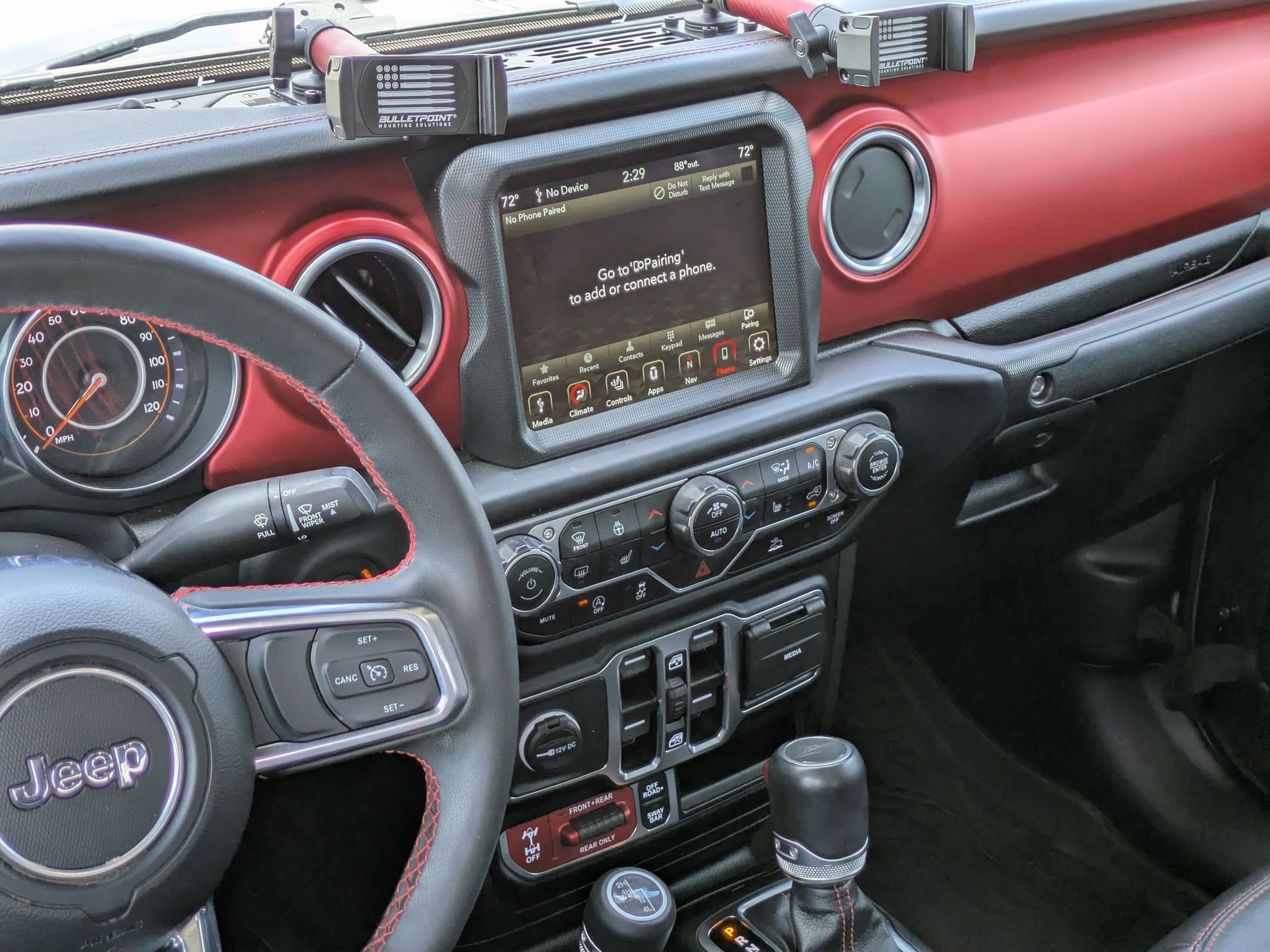 Used 2023 Jeep Gladiator Rubicon w/ Cold Weather Group image 15