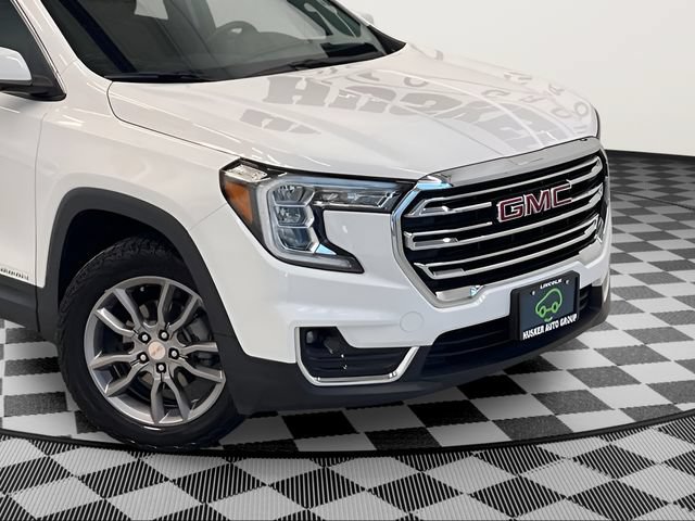Used 2023 GMC Terrain SLT AWD/4WD image 32